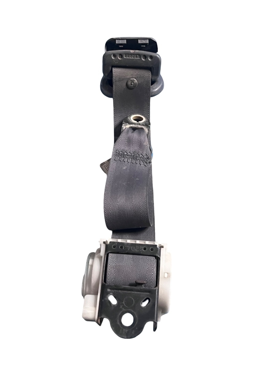 Centura de siguranta  dreapta spate TOYOTA LAND CRUISER J90 _J9_ 1995 - >