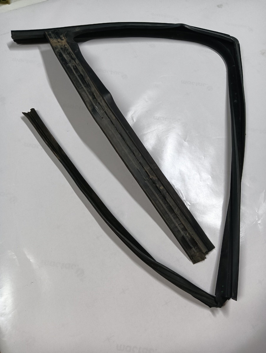 Cheder geam lateral spate stanga spate SKODA OCTAVIA II Combi 1Z5 2004 - 2013 – foto 2