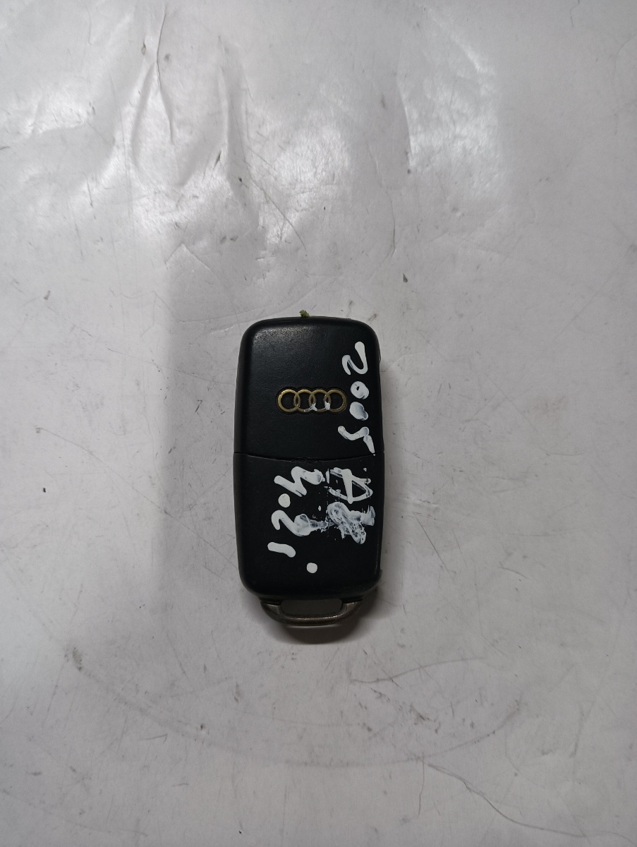 Cheie auto AUDI A8 II 4E2, 4E8 2002 - 2010 – foto 2