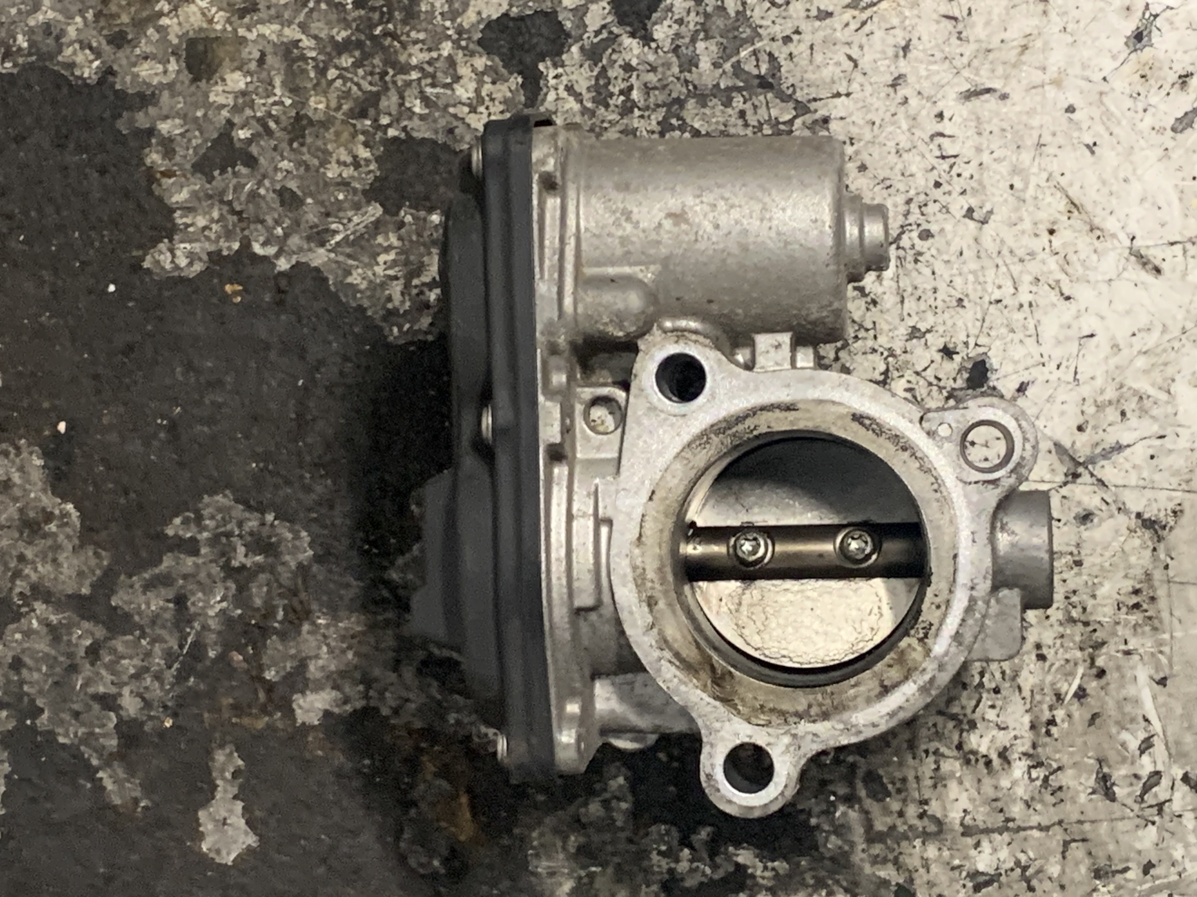 Clapeta De Acceleratie Ford Focus 3 Combi 1.0 EcoBoost M2DB, M2DC, SFDB 2010–2018 - cod: 50989002 – foto 2