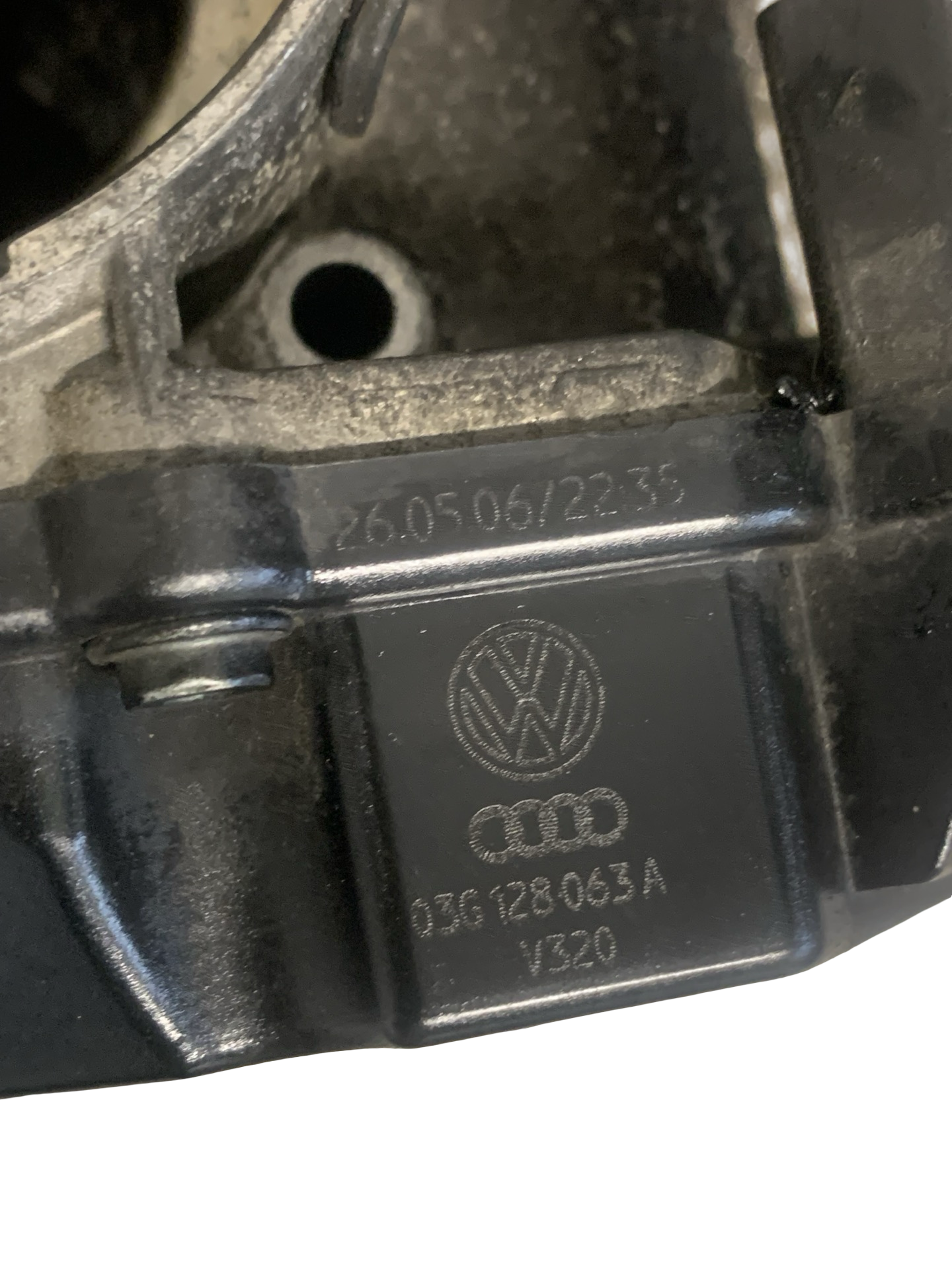 Clapeta De Acceleratie Volkswagen Passat B6 2.0 TDI 8V PDE EA188 / BMP 2005–2010 - cod: 03G128063A – foto 2