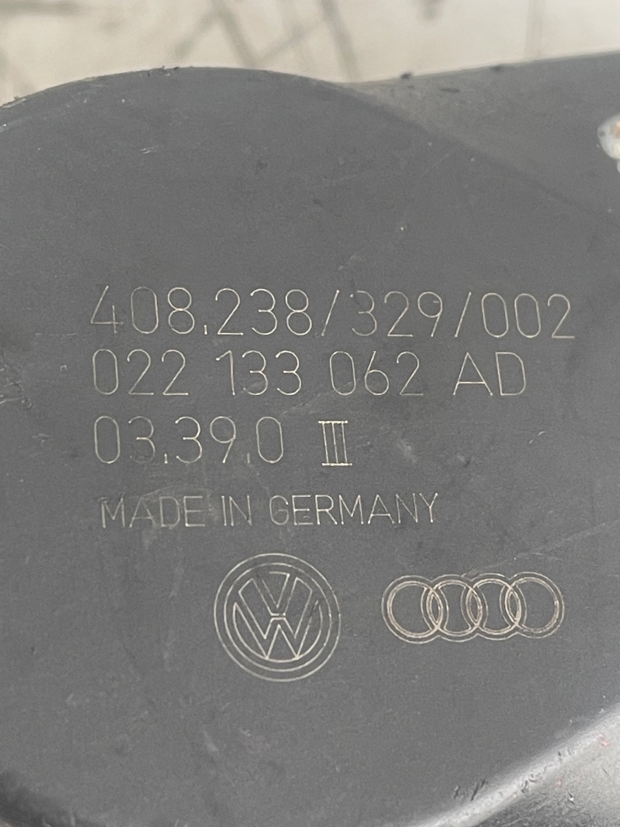 Clapeta de acceleratie  VOLKSWAGEN TOUAREG 7LA, 7L6, 7L7 2002 - 2013 3.2B UK 022133062AD – foto 3