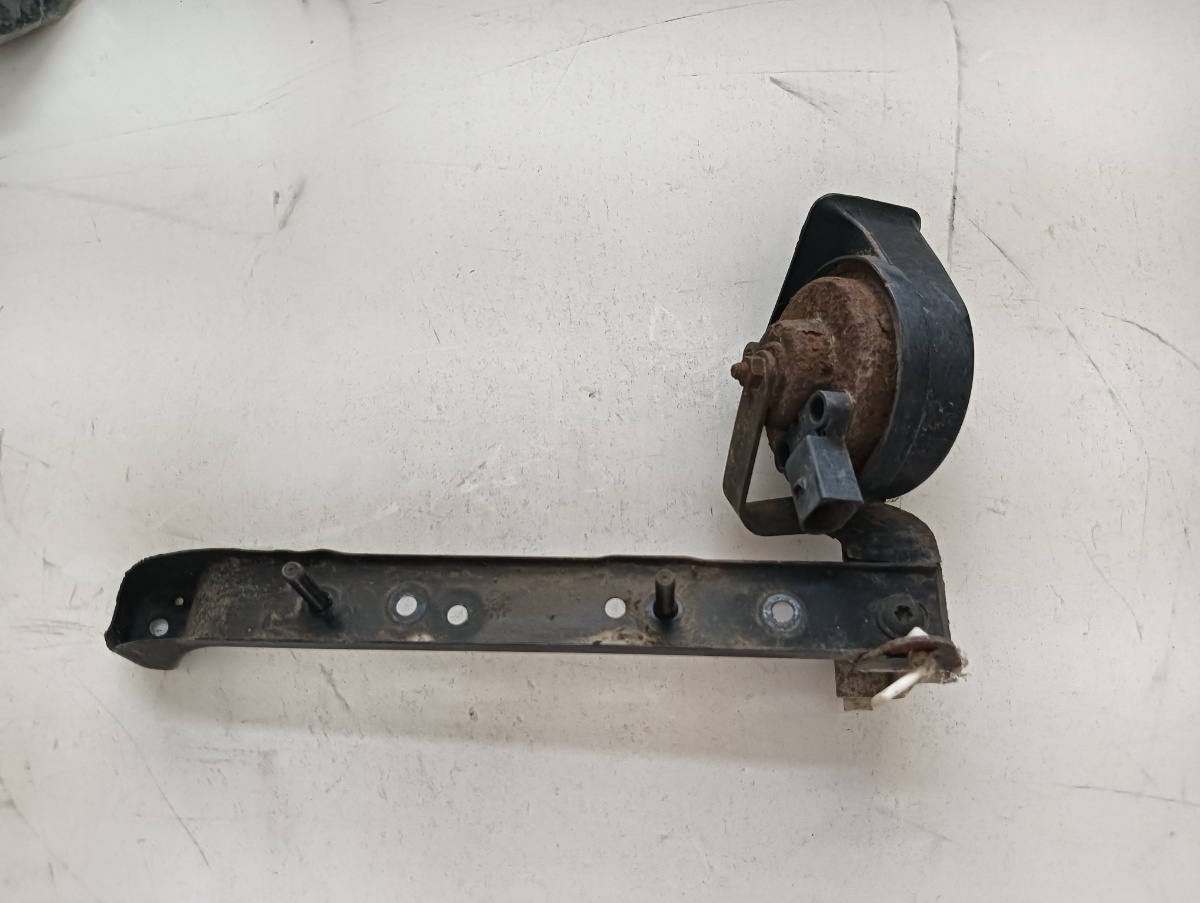 Claxon AUDI A8 II 4E2, 4E8 2002 - 2010