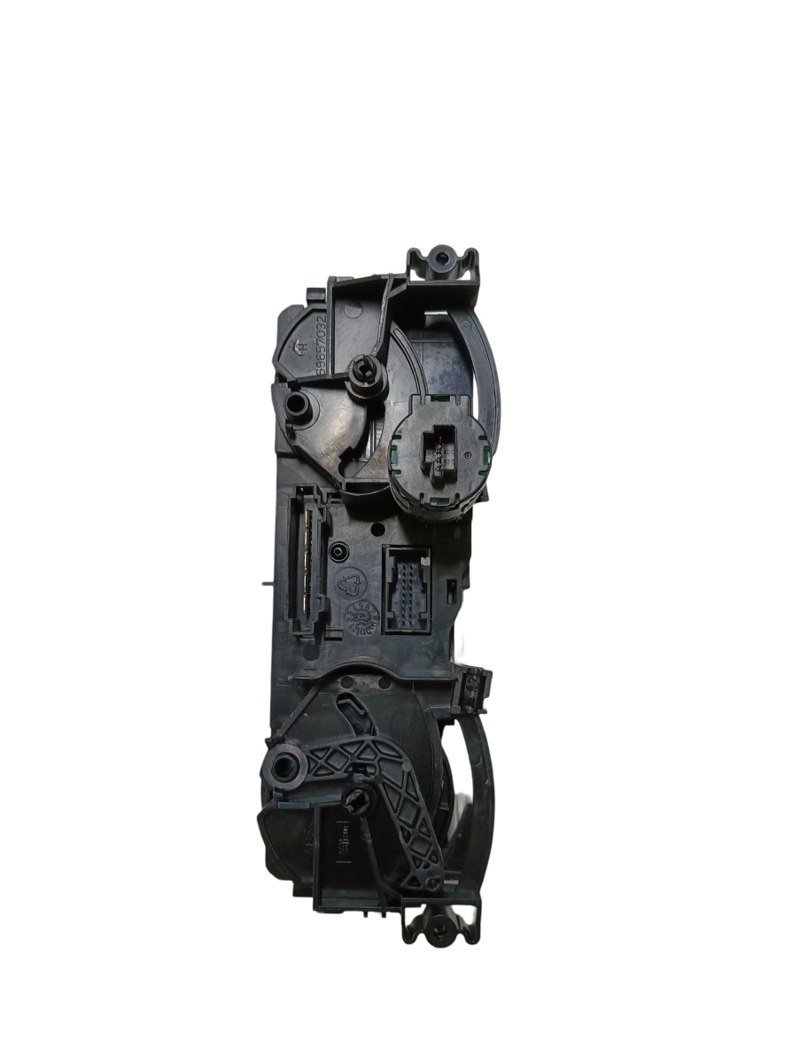 Climatizare  MITSUBISHI COLT VI Z3_A, Z2_A 2002 - 2012 – foto 2