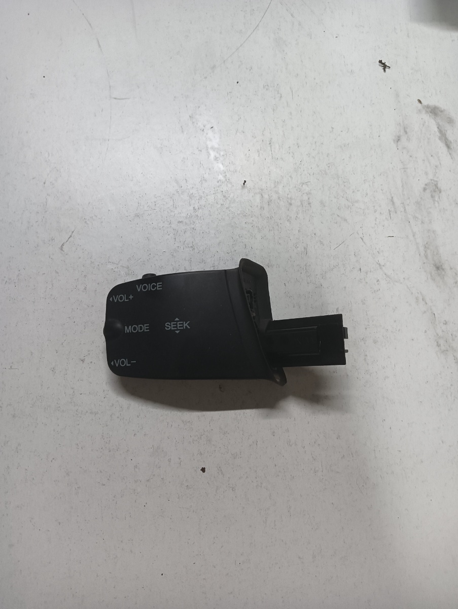 Comenzi volan multimedia  FORD FOCUS II DA_, HCP, DP 2004 - 2013 758709