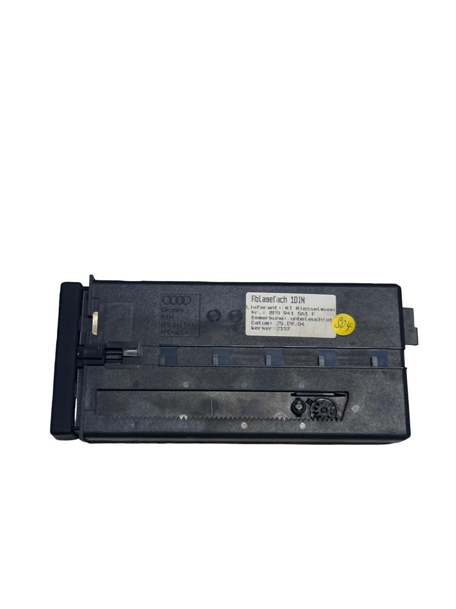 Compartiment/spatiu de depozitare panou de bord AUDI A3 II 8P1 2003 - 2013 8P0941561 – foto 3