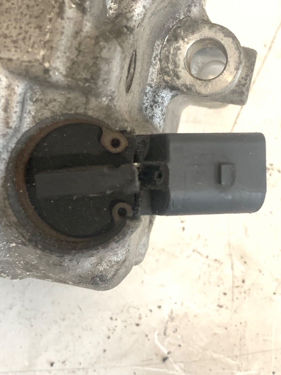Compresor  AC 1.4TSI  VOLKSWAGEN JETTA III 1K2 2004 - 2010 1.4 TSI CAXA, VOLKSWAGEN GOLF VI 5K1 2008 - 2013 1.4 TSI CAXA 1K0820859T – foto 4