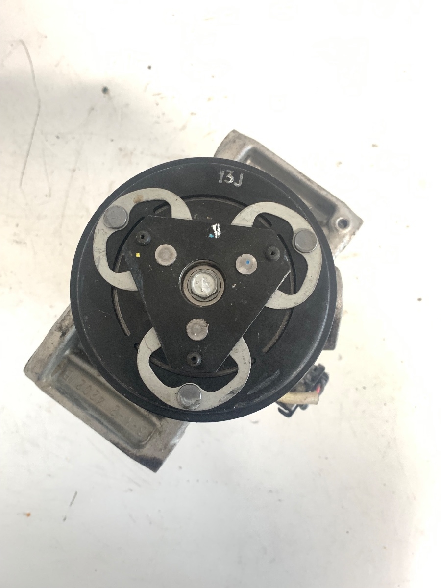 Compresor  AC DACIA DUSTER 2021 EURO6  - > 1.5 dCi 115 4x4 K9KU8 OEM T1060953740 / 926001571R – foto 3