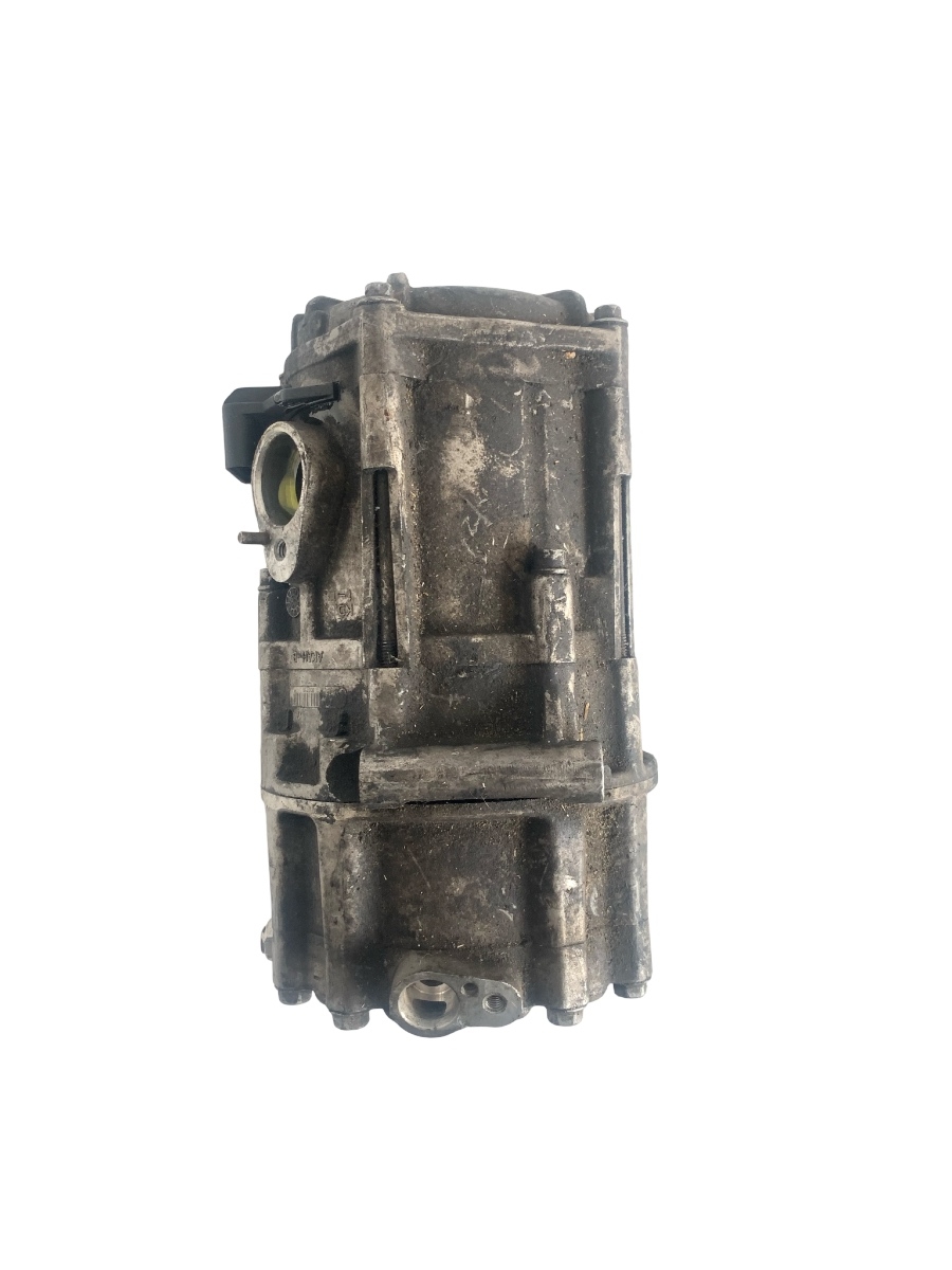 Compresor  AC ELECTRIC BMW 7 V F01, F02, F03, F04 2008 - 2015 OEM 9227508
