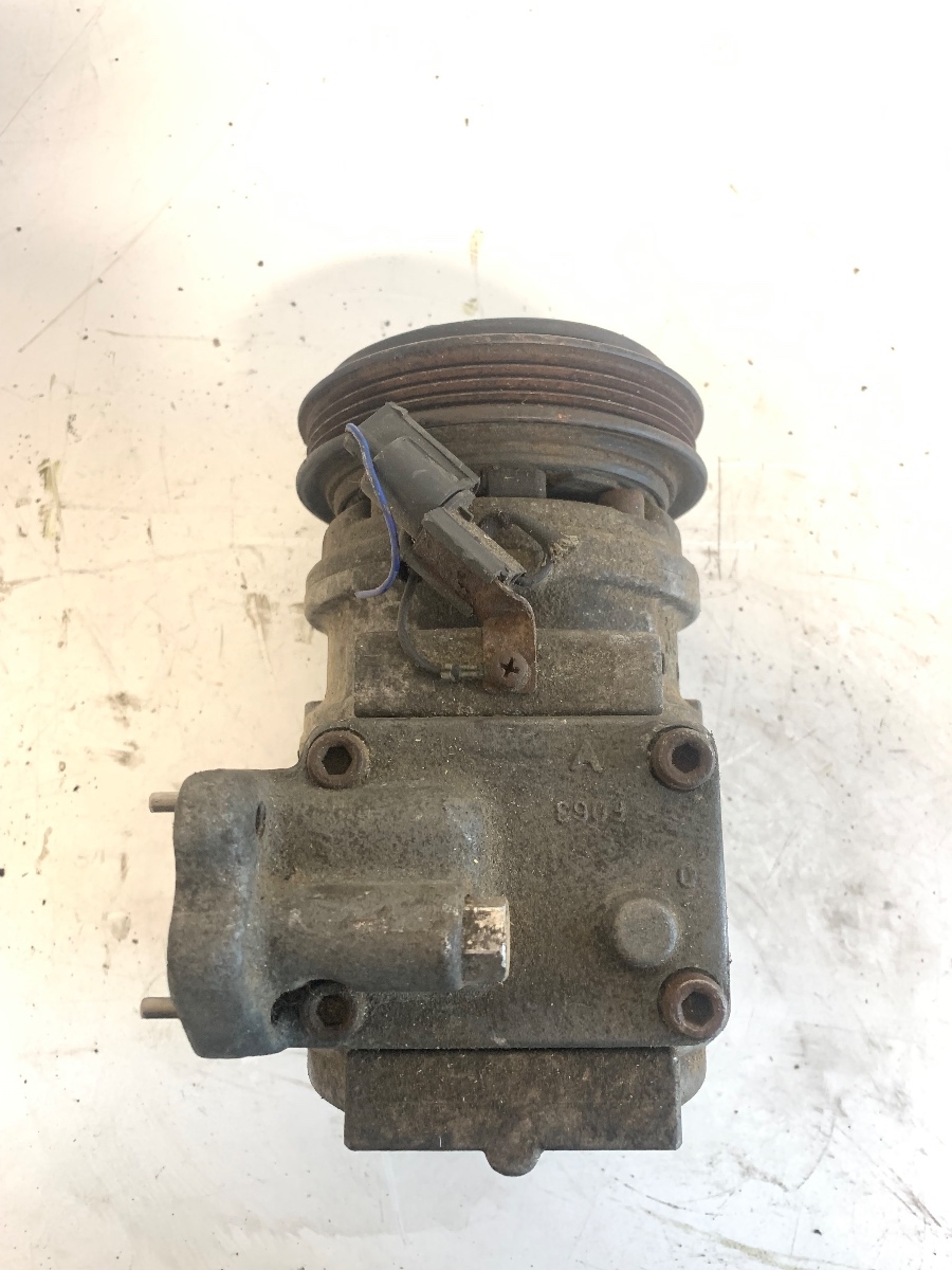 Compresor  AC KIA CARNIVAL II GQ 1999 - 2007 2.9 CRDi J3 – foto 2