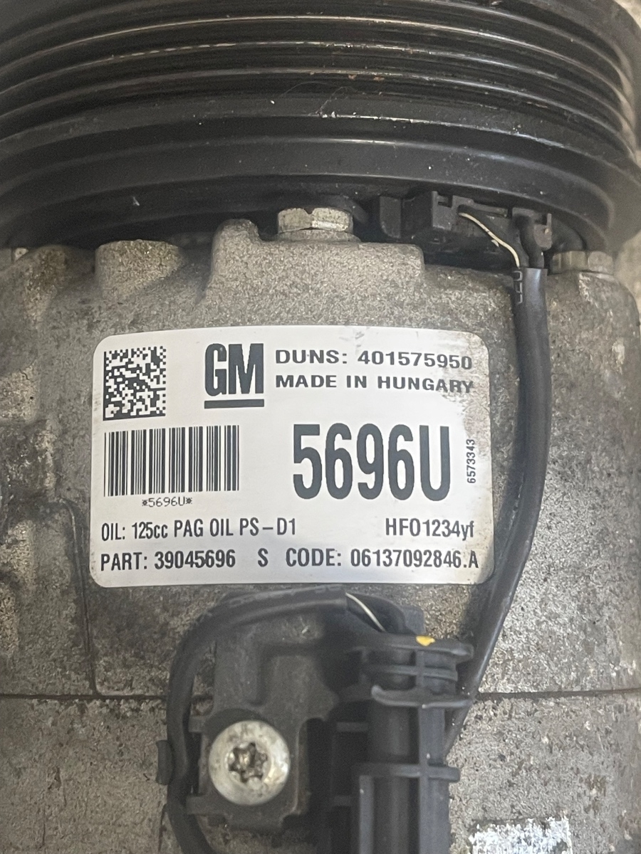 Compresor AC OPEL ASTRA J Saloon 2012 -> 1.4 Turbo A 14 NET, B 14 NET 401575950 / 39045696 – foto 3