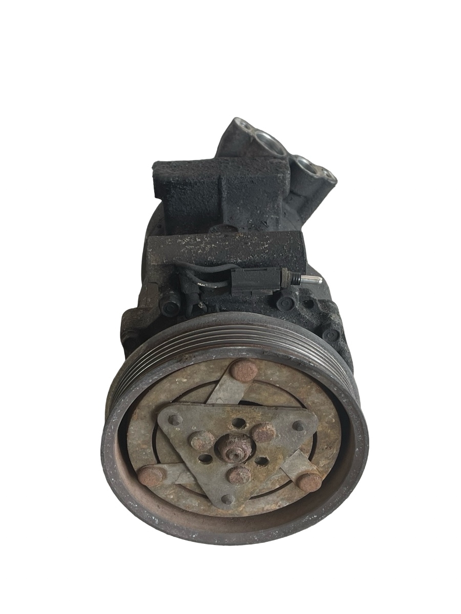 Compresor  AC RENAULT CLIO I 1.4i  7700273801