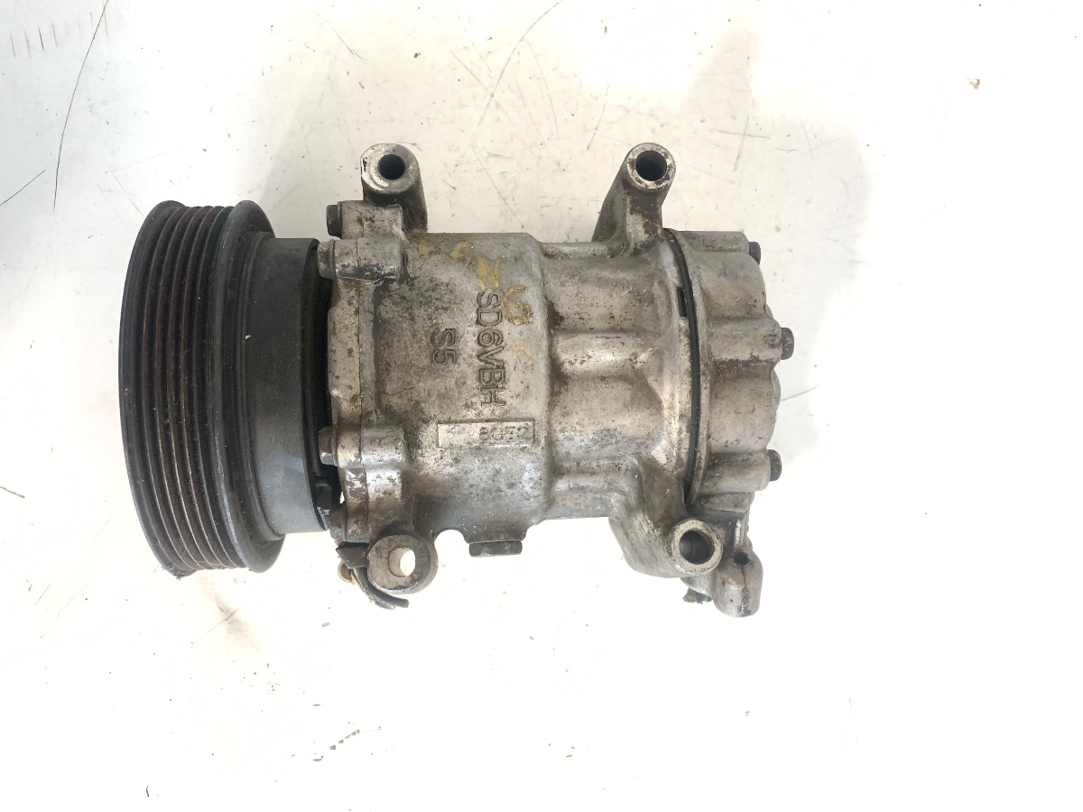 Compresor  AC RENAULT SCENIC I JA0/1_, FA0_ 1999 - 2003, DACIA LOGAN LS_ 2004 1.5DCI OEM 8200315744 – foto 2