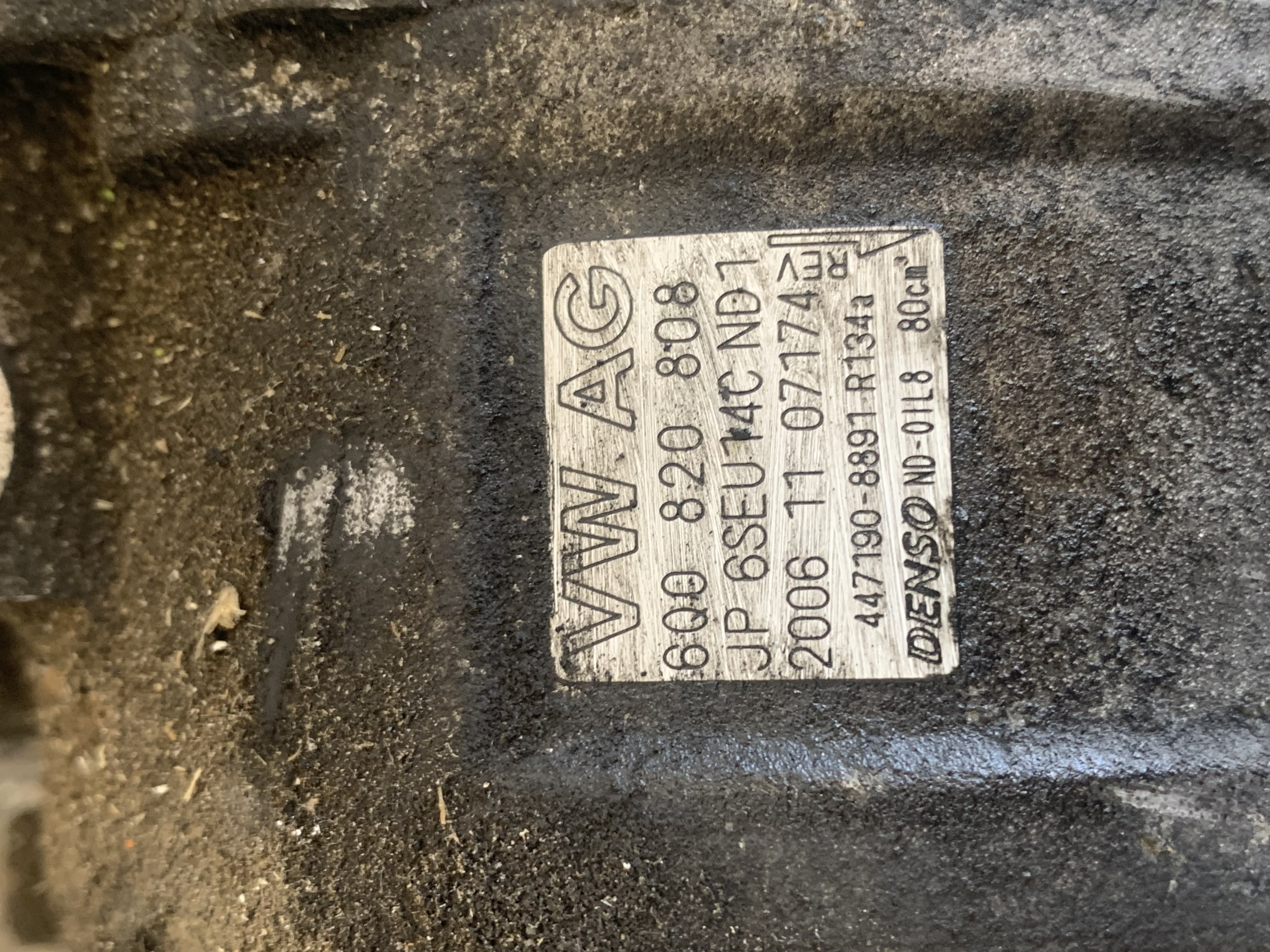 Compresor Ac Skoda Roomster 1.9 TDI EA188 / BSW 2006–2015 - cod: 6Q0820808 – foto 3
