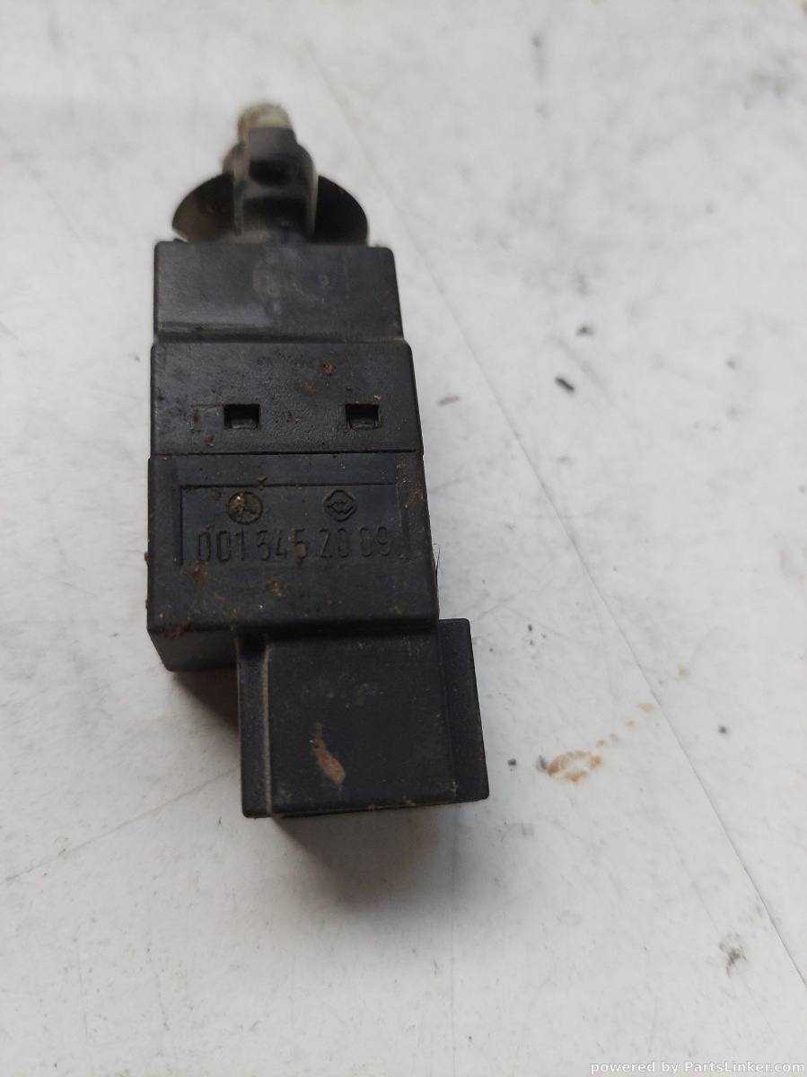 Comutator lumini frana MERCEDES-BENZ SPRINTER (905) [ 1995 - > ] OEM Sprinter 1999-2006 – foto 2