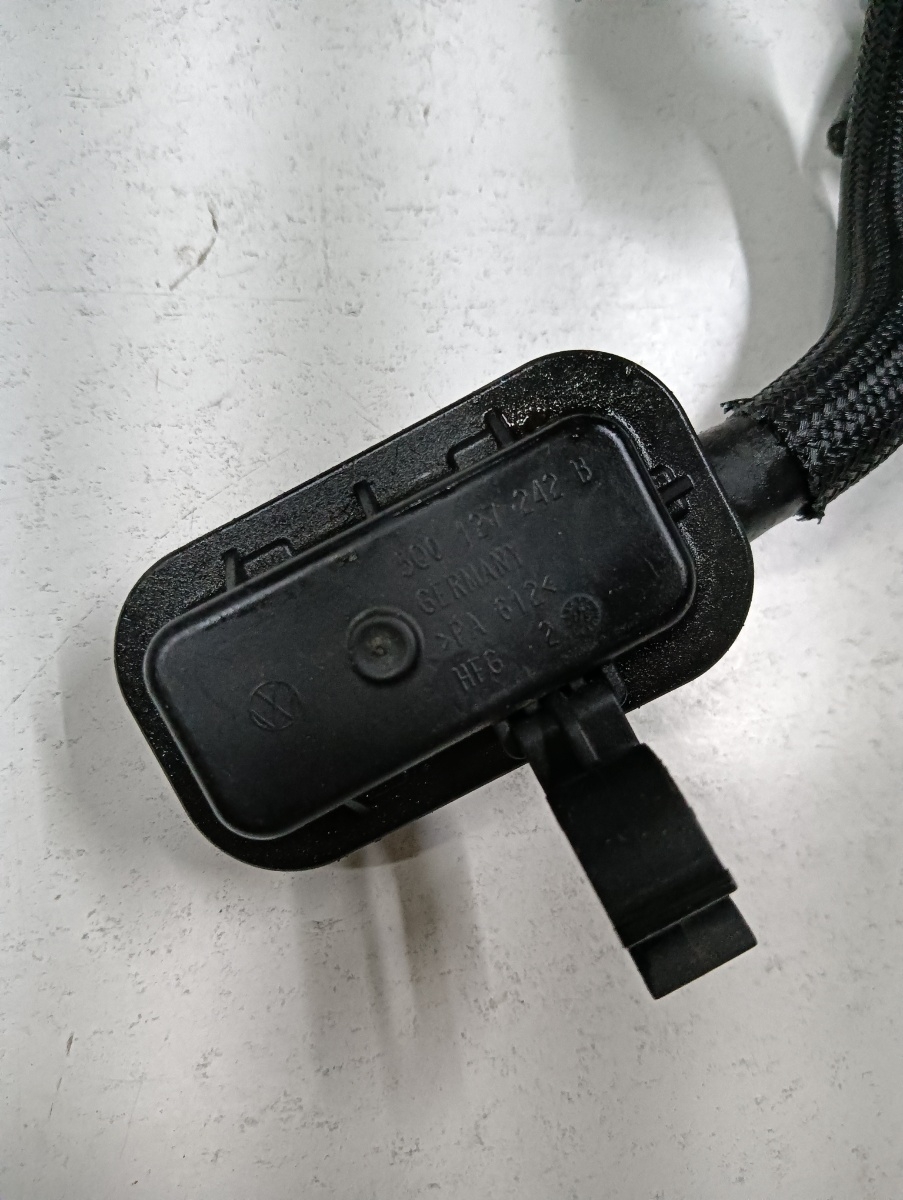 Conducte combustibil cu supapa VOLKSWAGEN PASSAT 3G2 2014 - > 5q0127242b – foto 2
