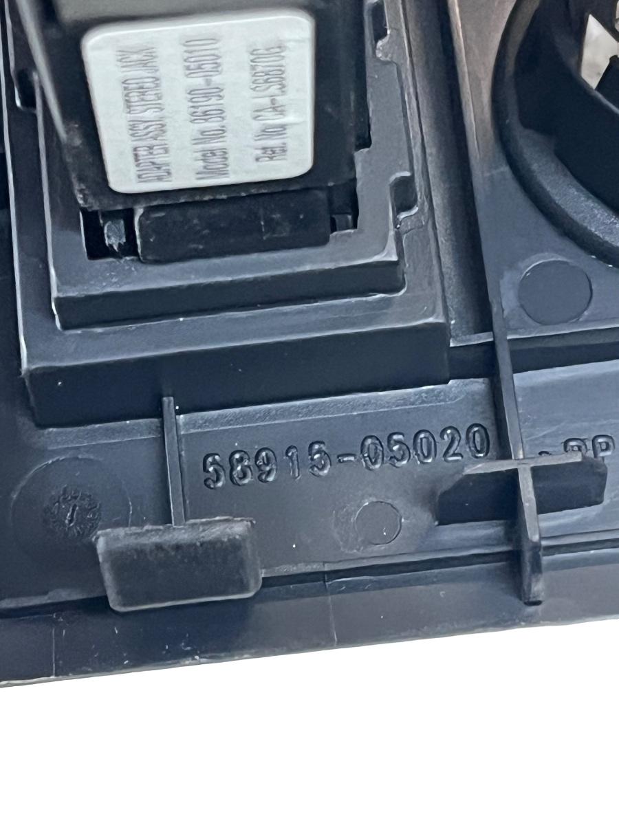 Conector priza AUX + BRICHETA TOYOTA AVENSIS Saloon _T27_ 2008 -> 58915-05020 – foto 3