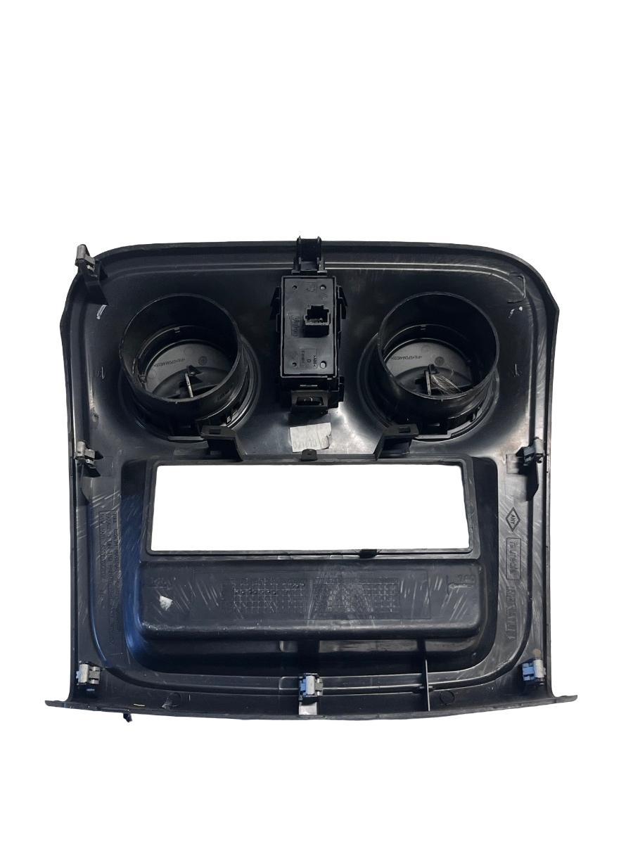 Consola centrala + grile de ventilatie DACIA LOGAN MCV II 2013 -> 682606939R – foto 3