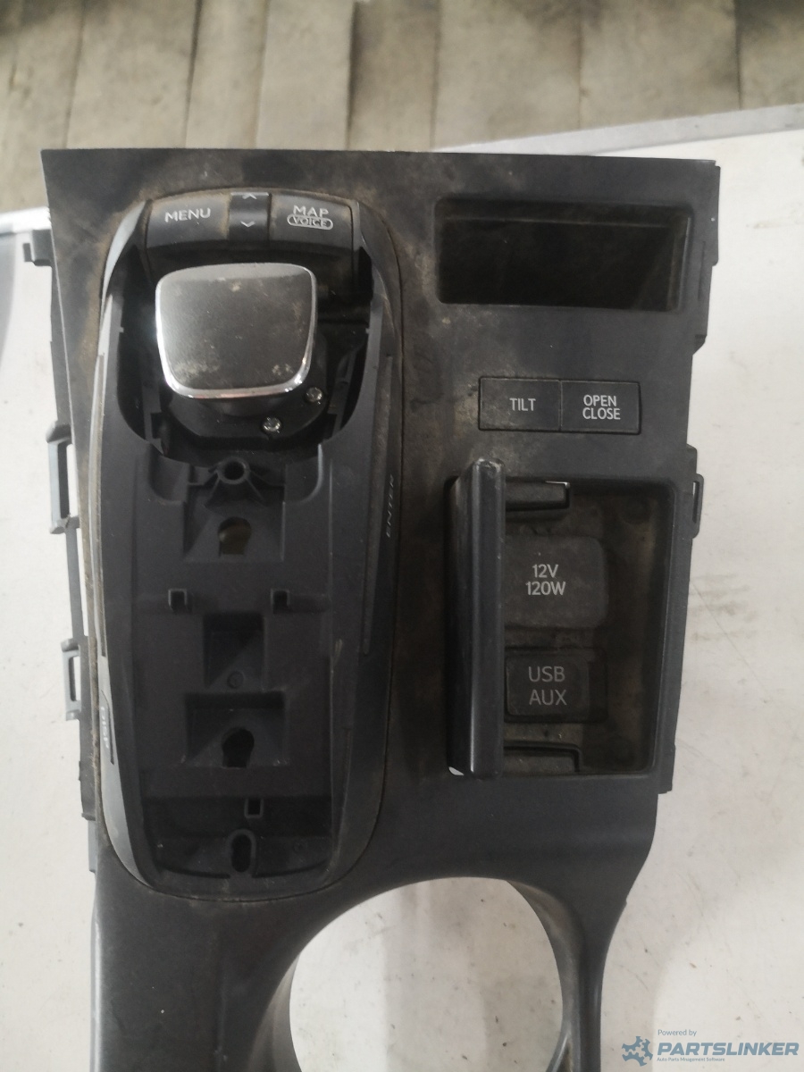 Consola centrala LEXUS CT (ZWA10_) [ 2010 - > ] OEM 5882178010 – foto 2