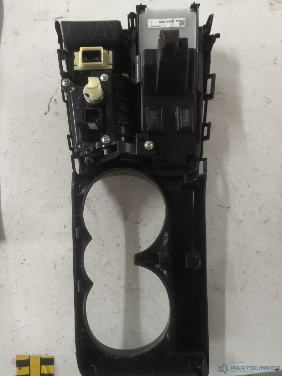 Consola centrala LEXUS CT (ZWA10_) [ 2010 - > ] OEM 5882178010 – foto 3