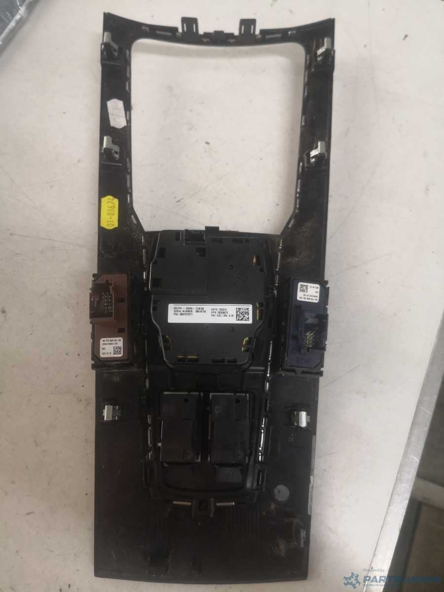 Consola centrala PEUGEOT 508 (8D_) [ 2010 - > ] HDi Hybrid4 AWC (RHC (DW10CTED4)) 120KW|163HP OEM 9686453077 – foto 2