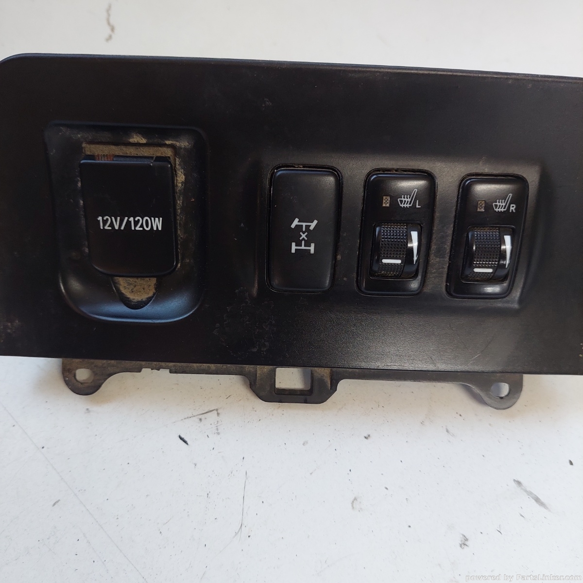 Consola centrala TOYOTA LAND CRUISER 150 (TRJ15_, KDJ15_, GRJ15_, GDJ15_) [ 2009  OEM 5883160020