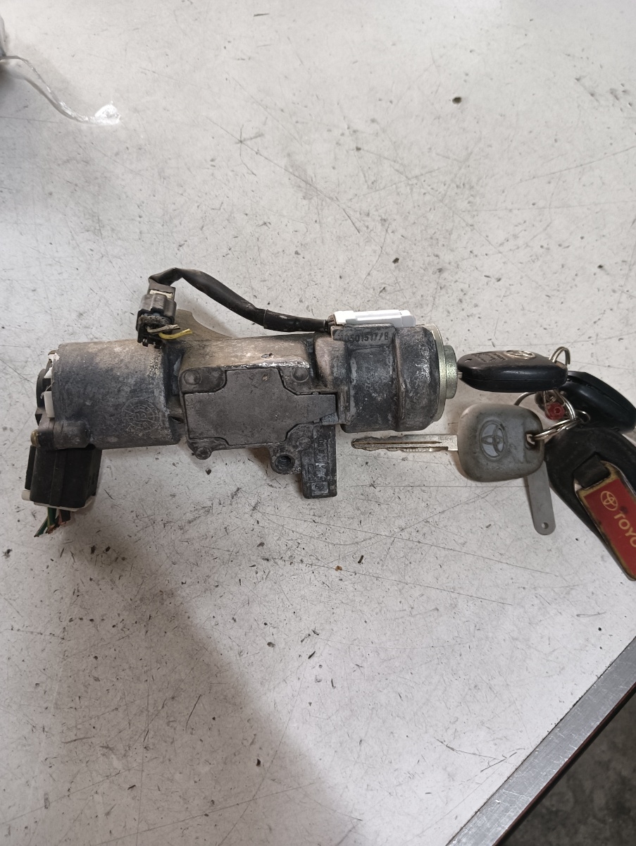 Contact cu cheie TOYOTA AVENSIS (_T25_) [ 2003 - 2008 ] OEM 05015178 – foto 2