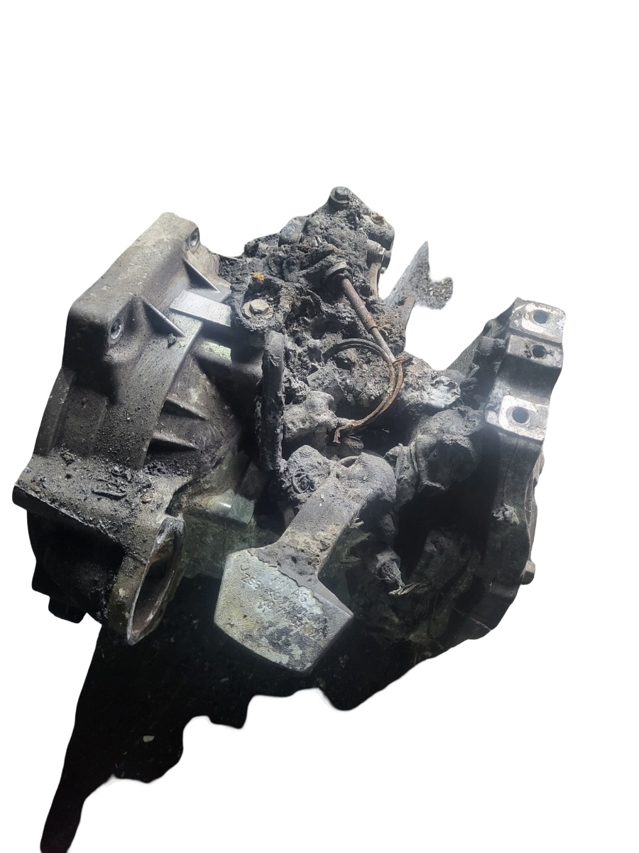 Cutie de viteze manuala 5 trepte incendiata VOLKSWAGEN CADDY IV Box SAA, SAH 2015 - > 2.0 TDI DFSD QYF – foto 3