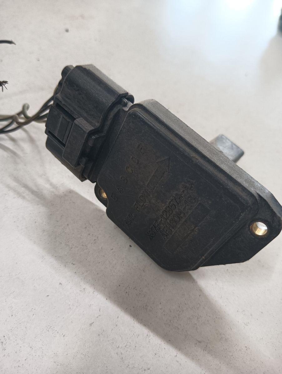 Debitmetru aer  FORD MONDEO III B5Y 2000 - 2007 Xs7f12b579aa – foto 2