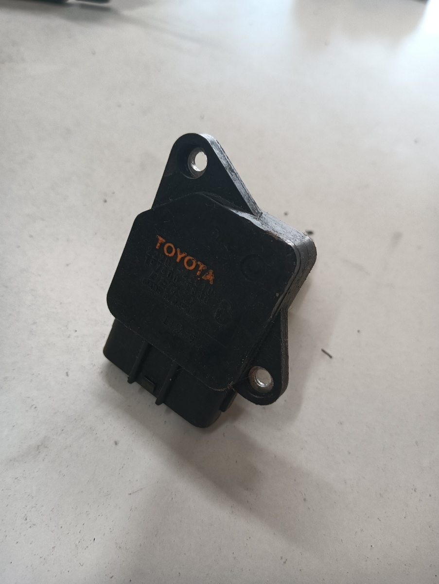 Debitmetru aer  TOYOTA COROLLA 2002> 1974002030 – foto 2
