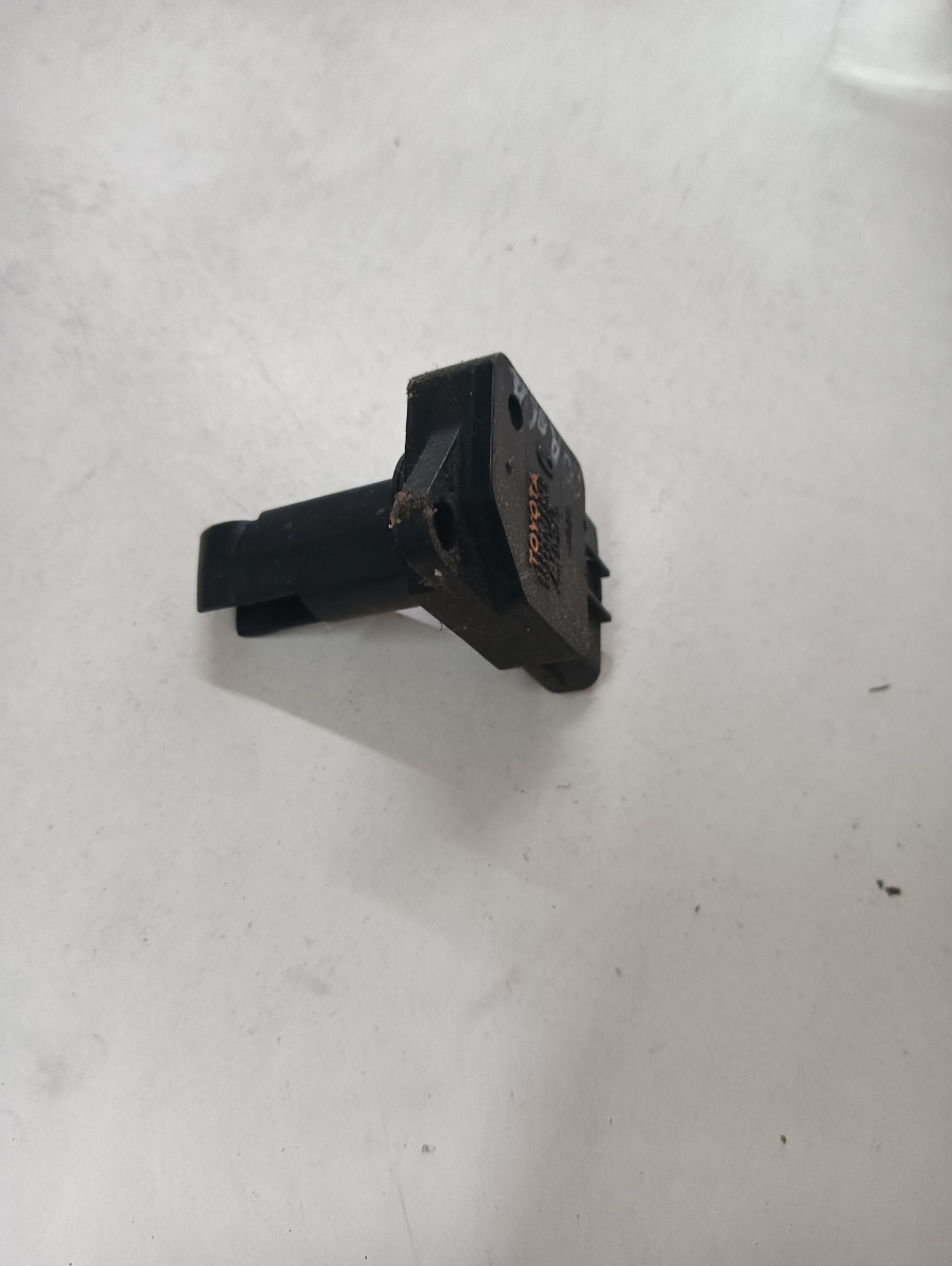 Debitmetru aer  TOYOTA COROLLA 2002> 2220422010 – foto 2
