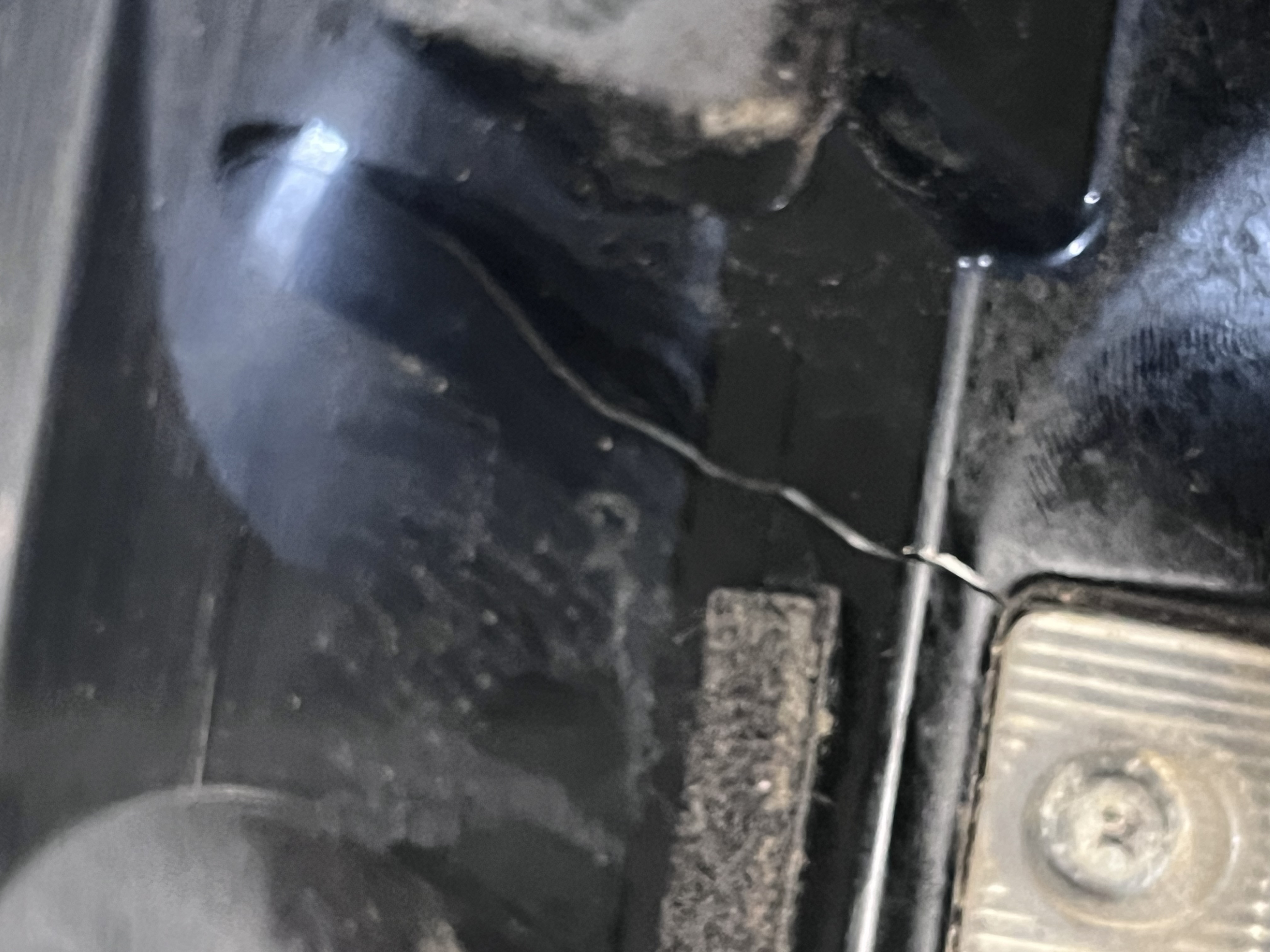 Eleron Toyota RAV4 3 SUV 2008–2012 Facelift - cod: 76085-42040 PLASTIC FISURAT IN SPATE ! – foto 4