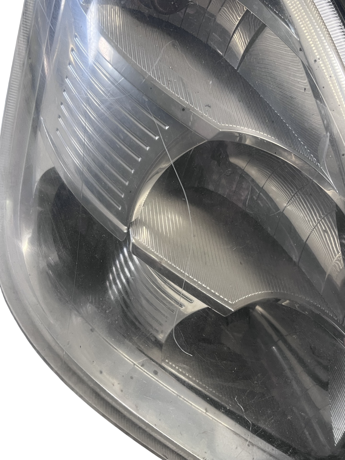 Far dreapta față Iveco Daily IV Van 2006–2011 - cod: 69500010 – foto 2