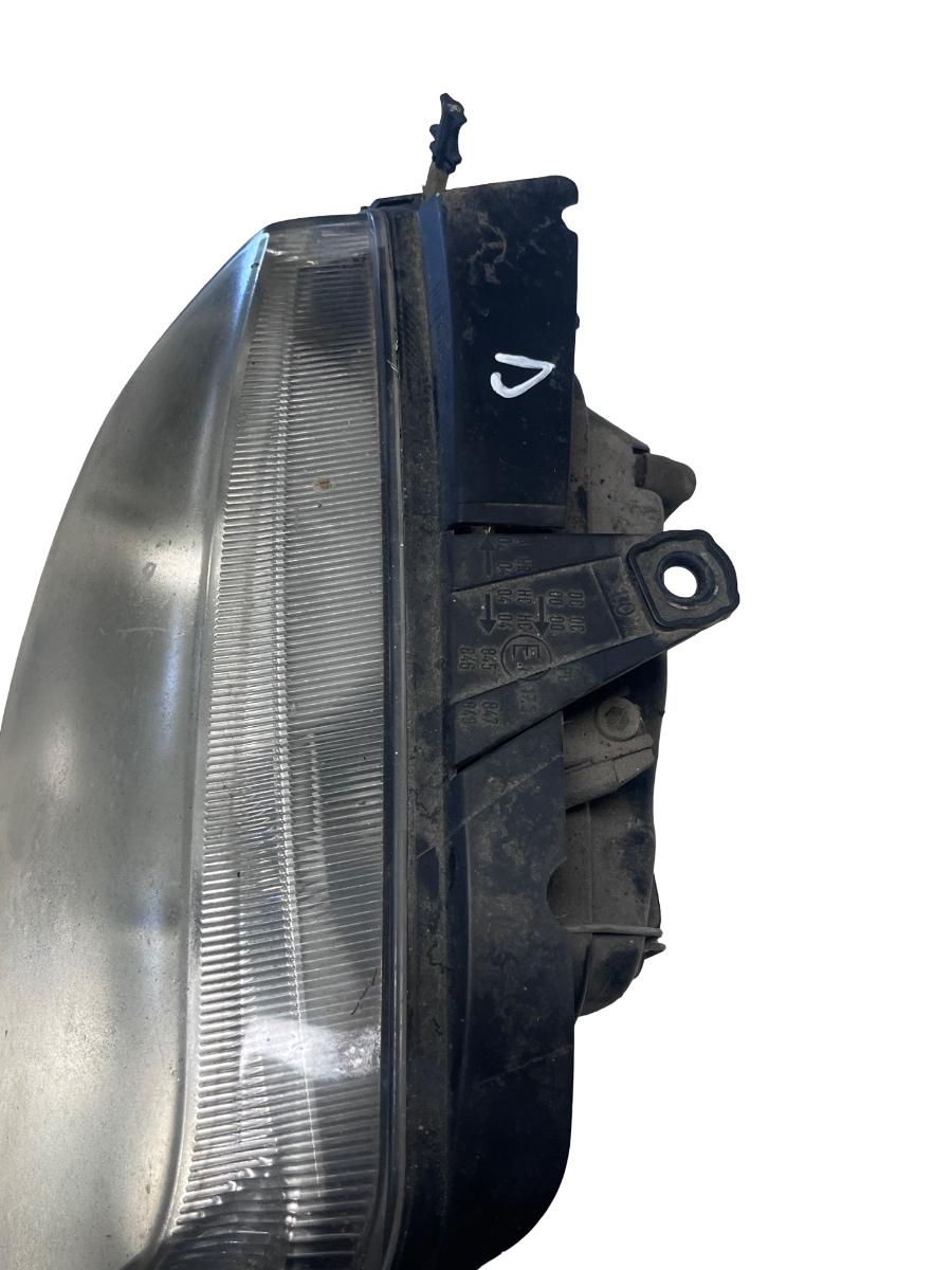 Far dreapta fata VOLKSWAGEN POLO 6N2 1999 - 2001 – foto 2