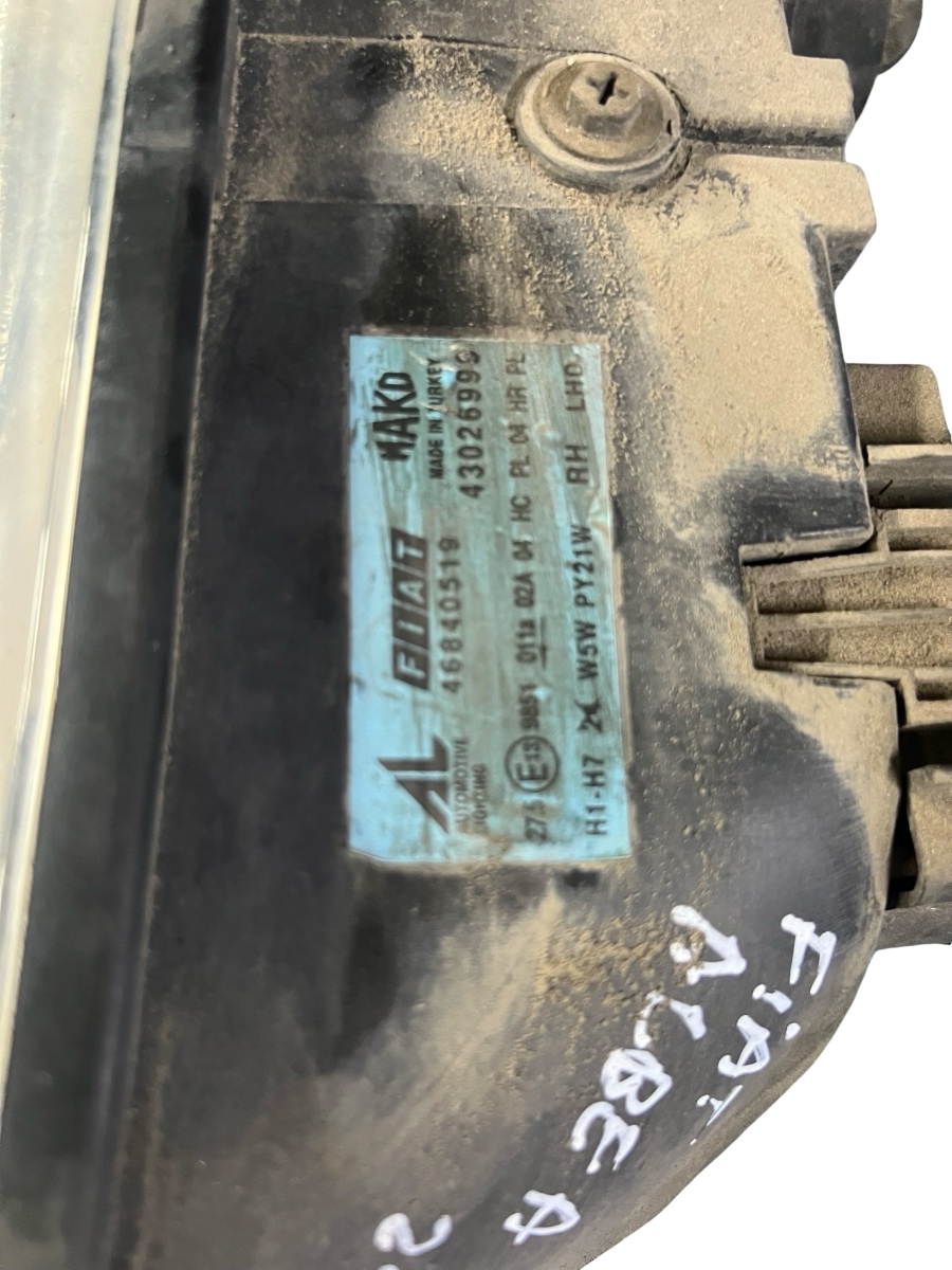 Far dreapta FIAT Albea [ 2002 - 2012 ] – foto 5