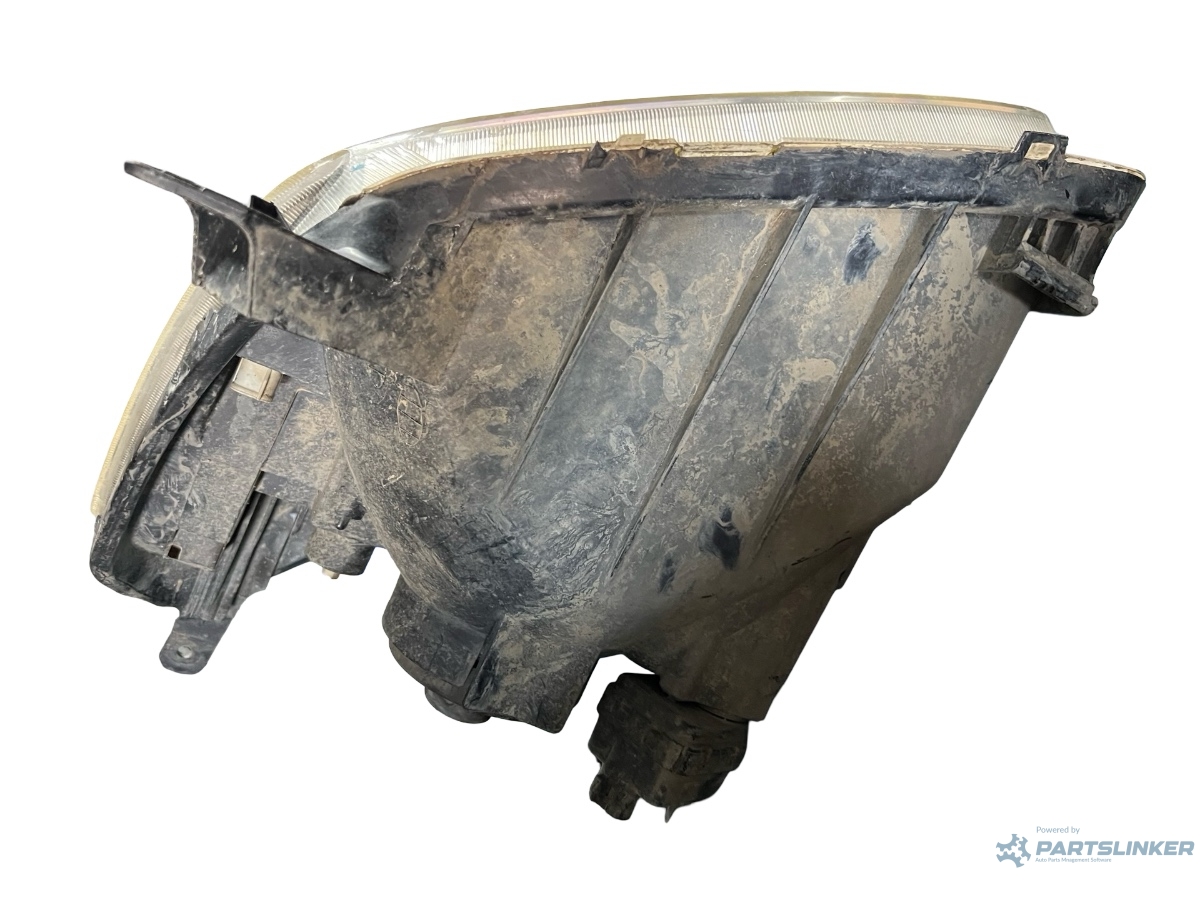 Far dreapta TOYOTA RAV 4 II _A2_ 2000 - 2005 – foto 7