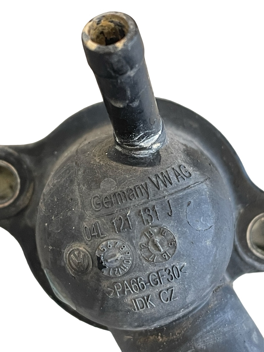Flansa lichid de racire motor AUDI A3 Sportback 8VA, 8VF 2012 -> 2.0 TDI CRBC, CRLB, CRUA, DBGA, DCYA, DEJA, DFGA 04L121131J – foto 3