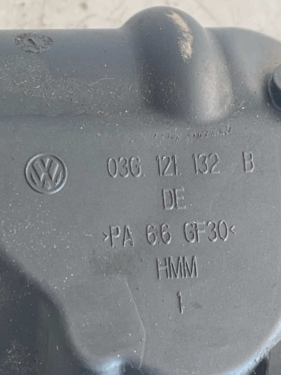 Flansa lichid racire VOLKSWAGEN GOLF V 1K1 2003 - 2009 1.9TDI 03G121132B – foto 2