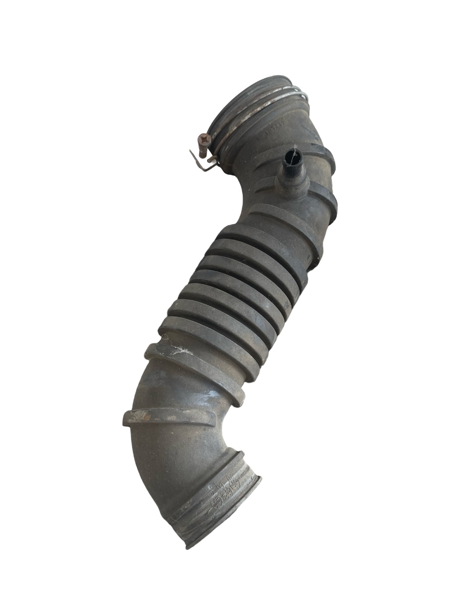 Furtun admisie aer MITSUBISHI L200 2.5D 2002 85KW 4D56 – foto 2