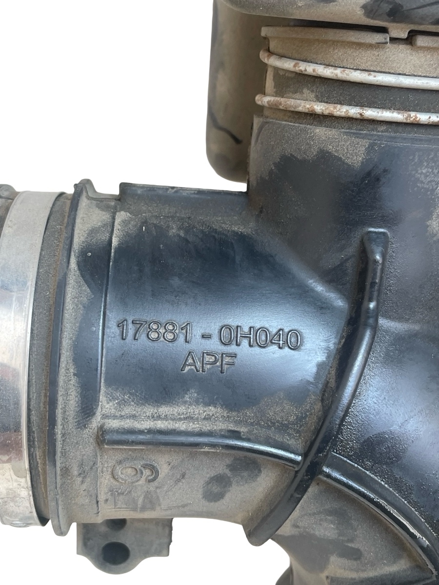 Furtun admisie aer TOYOTA AVENSIS Saloon _T25_ 2003 - 2008 2.0 1AZ-FSE 17881-0H041 – foto 2