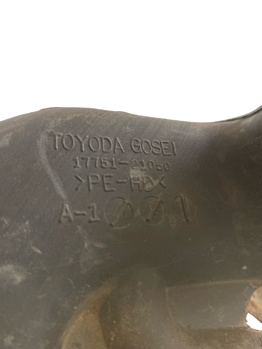 Furtun admisie aer TOYOTA PRIUS Saloon _W1_ 2000 - 2004 1.5 Hybrid 1NZ-FXE 17751-21050 – foto 3