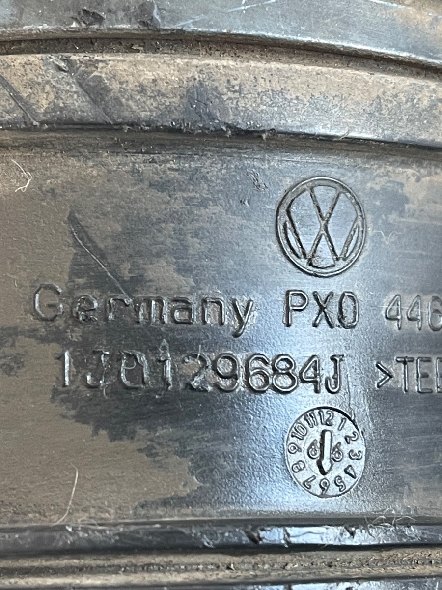 Furtun admisie aer VOLKSWAGEN GOLF IV 1J1 1997 - 2007  1.9TDI 1J0129684J – foto 2