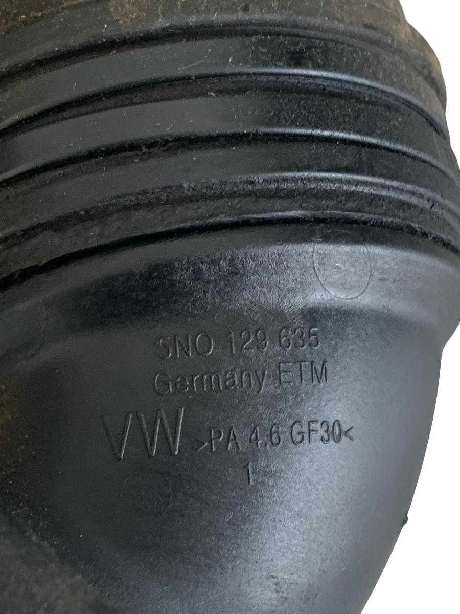 Furtun admisie aer VOLKSWAGEN TIGUAN 5N_ 2007 -> 2.0TDI 5N0129635 – foto 2
