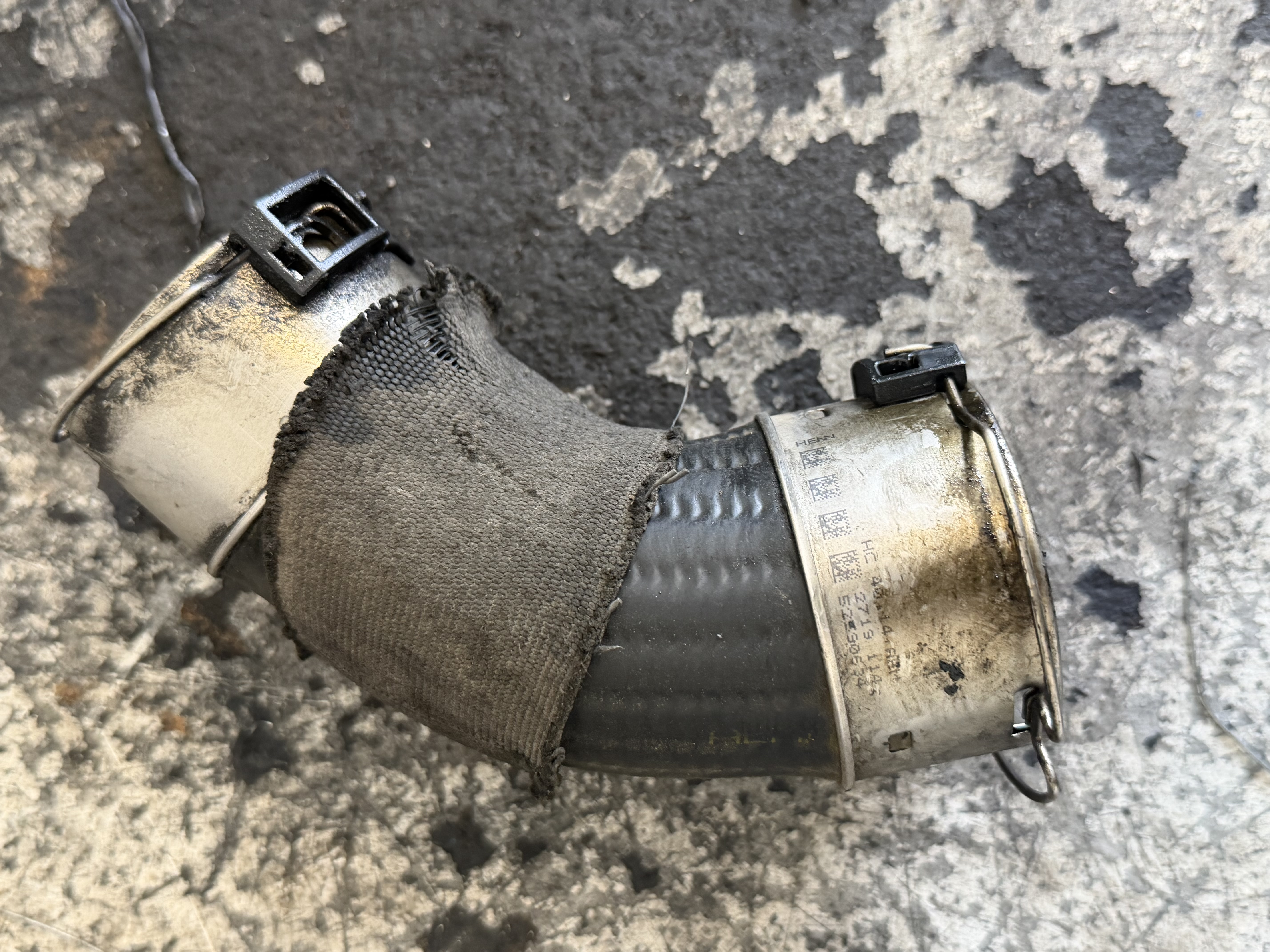 Furtun Intercooler Dacia Dokker 2022 1.5 dCi K9K-U8 EURO6 – foto 2