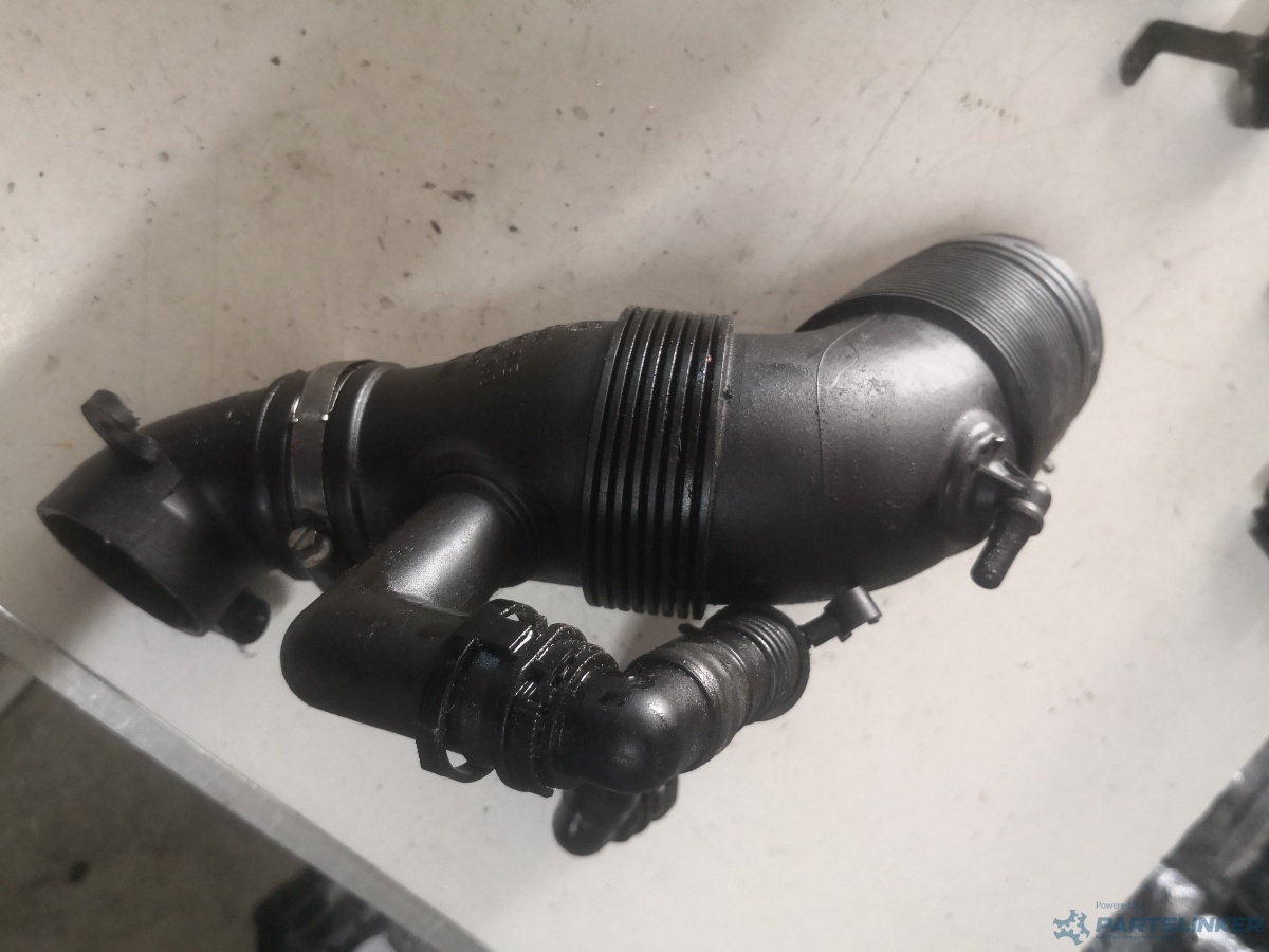 Furtun intercooler turbo SKODA RAPID II (NH3) [ 2012 - > ] TDI (CAYC, CLNA) 77KW|105HP OEM 6r0129654c – foto 2