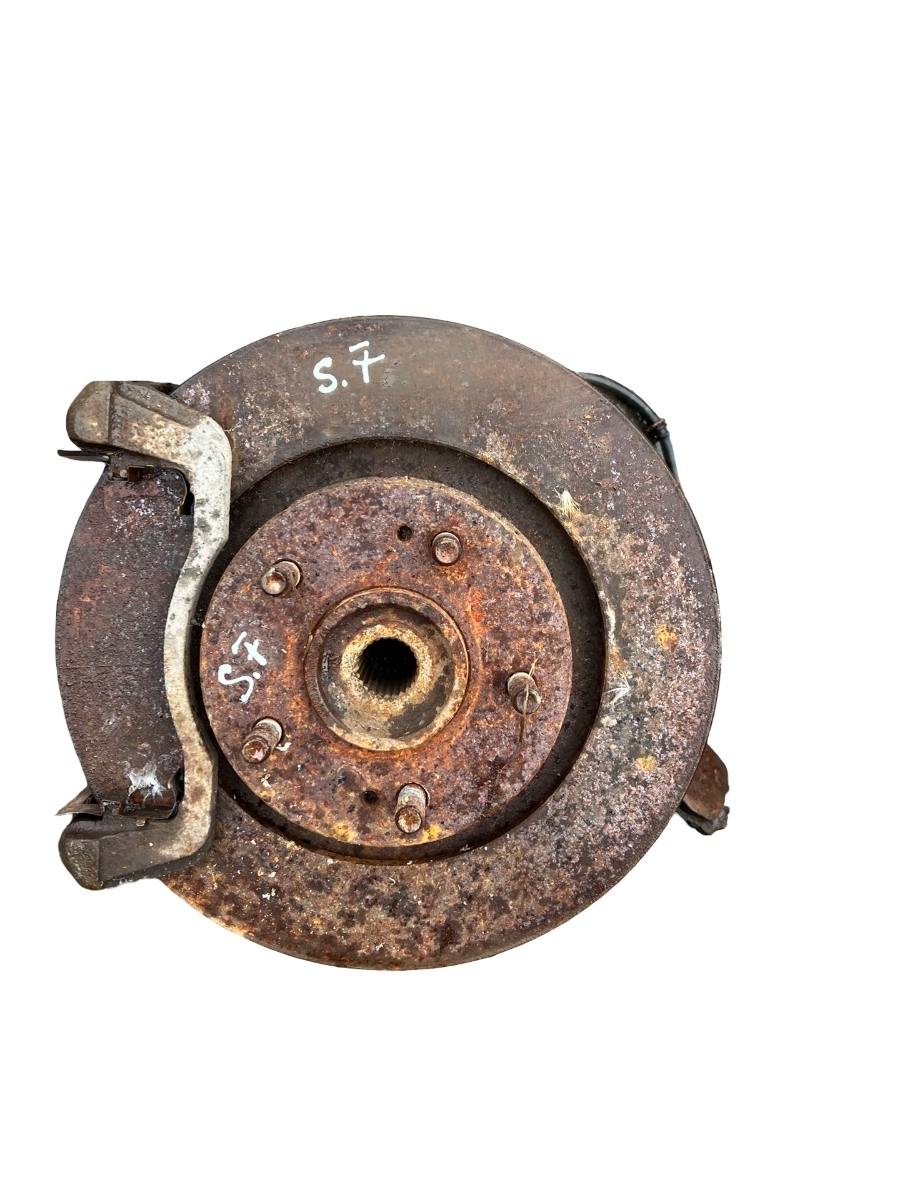 Fuzeta butuc roata fata stanga MITSUBISHI OUTLANDER I CU_W 2001 - 2008