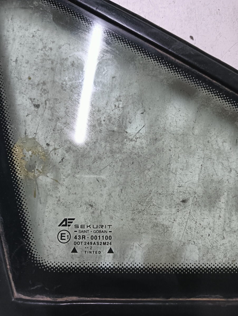 Geam  dreapta fata VOLKSWAGEN SHARAN 7M8, 7M9, 7M6 1995 - 2010 – foto 2