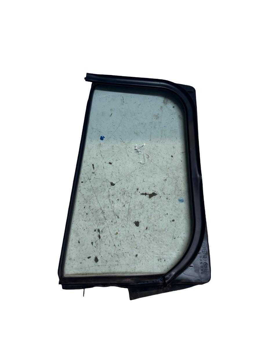Geam fix dreapta spate MAZDA 5 CR19 2005 - 2010 – foto 2