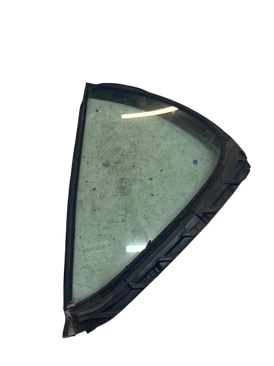 Geam fix stanga spate LEXUS CT ZWA10_ 2010 -> – foto 2