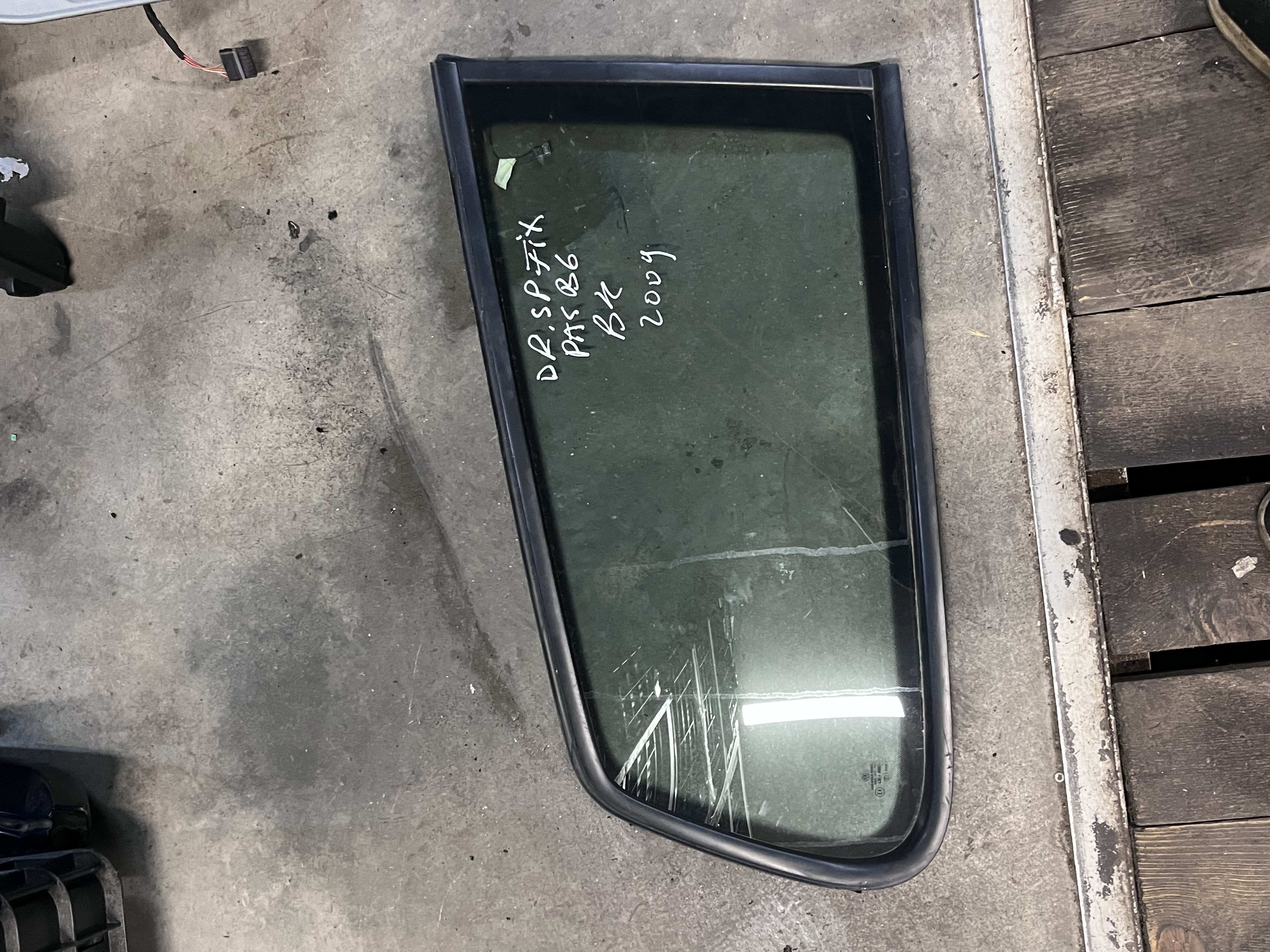 Geam Lateral Spate dreapta Volkswagen Passat B6 Combi 2005–2010 - cod: B6